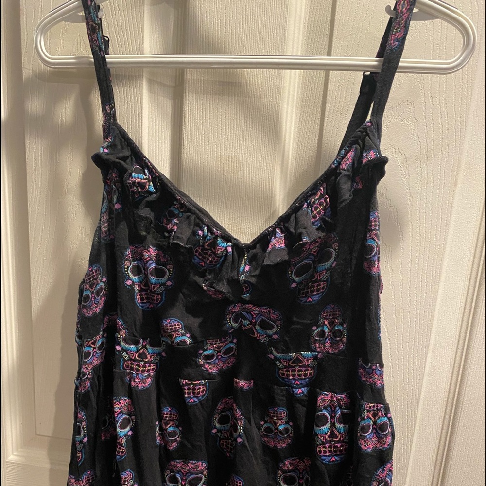 Skull tank